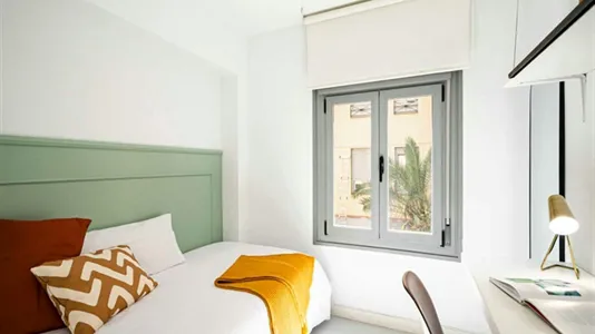 Rooms in Madrid Centro - photo 6