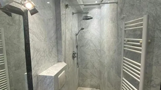 Apartments in Paris 16éme arrondissement (North) - photo 5