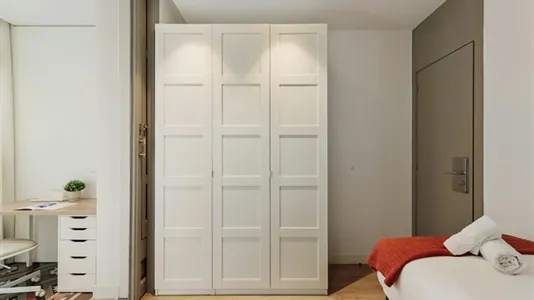 Rooms in Barcelona Eixample - photo 4
