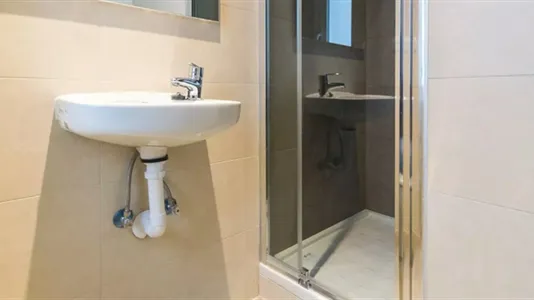 Rooms in Madrid Salamanca - photo 5