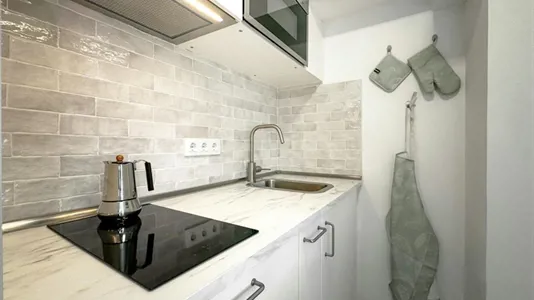 Rooms in Madrid San Blas - photo 2