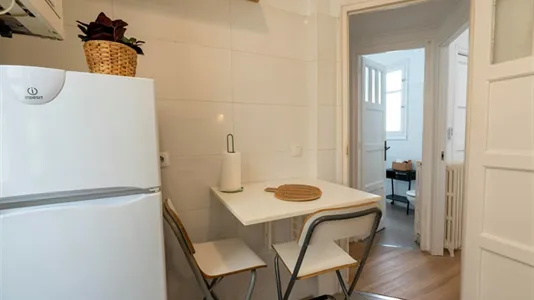 Rooms in Madrid Salamanca - photo 9