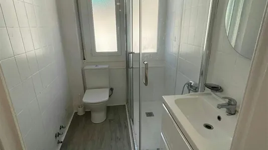 Rooms in Barcelona Sants-Montjuïc - photo 7