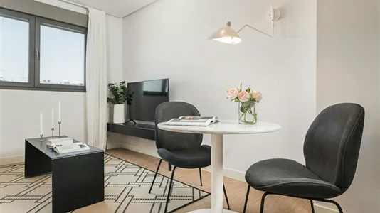 Apartments in El Encinar de los Reyes - photo 6