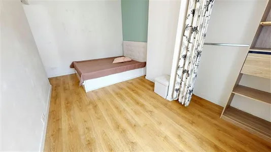 Apartments in Lyon - photo 3