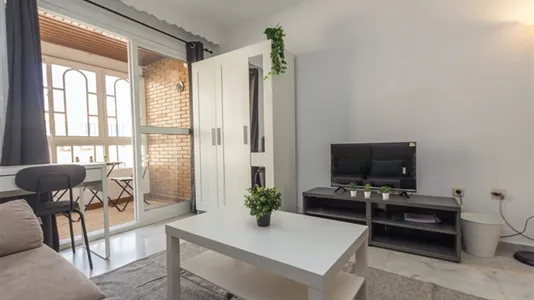 Rooms in Málaga - photo 8