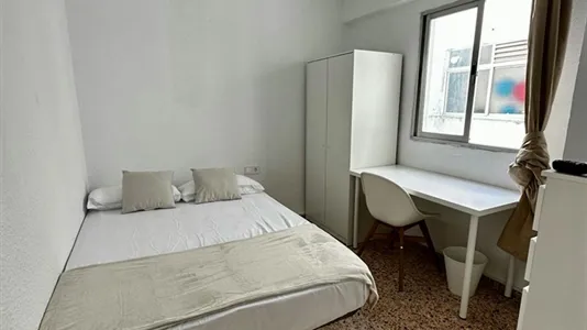 Rooms in Burjassot - photo 1