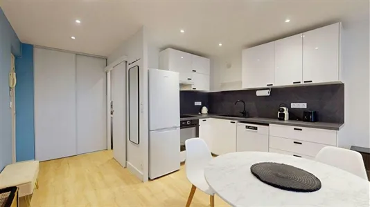 Apartments in Lyon - photo 2