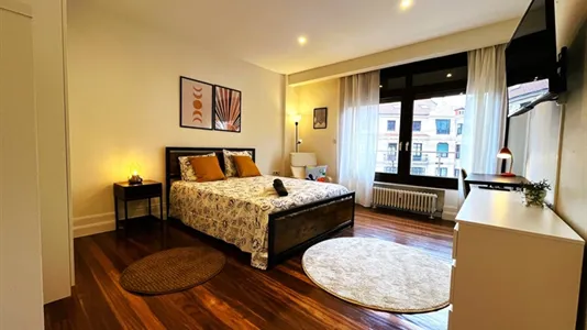 Rooms in Bilbao - photo 8