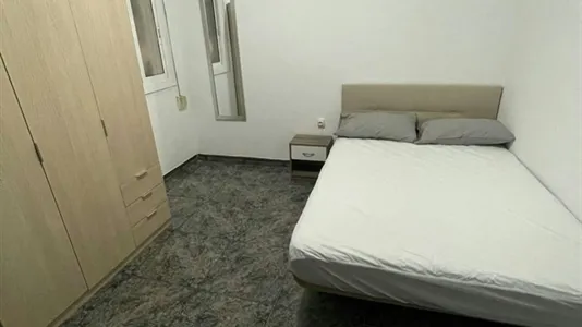 Rooms in Barcelona Eixample - photo 9