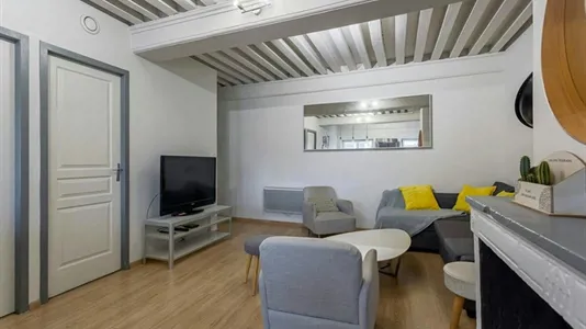 Apartments in Lyon - photo 3