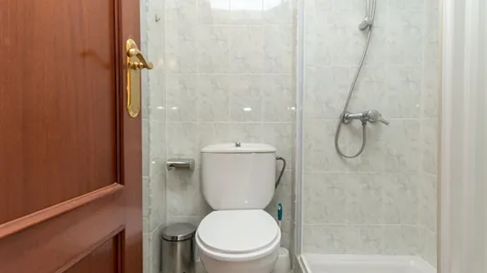 Rooms in Málaga - photo 5