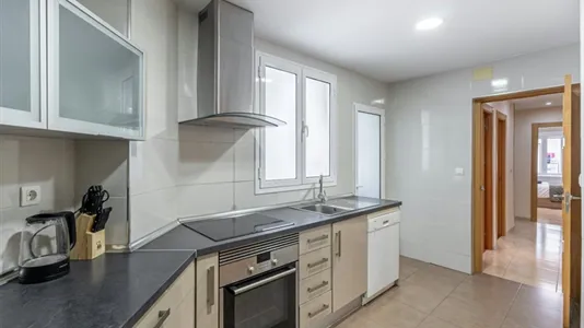 Rooms in Granada - photo 9