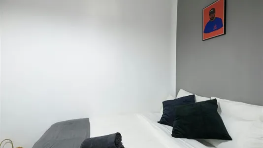 Rooms in Madrid Centro - photo 5