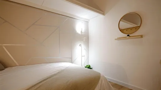 Rooms in Barcelona Ciutat Vella - photo 5