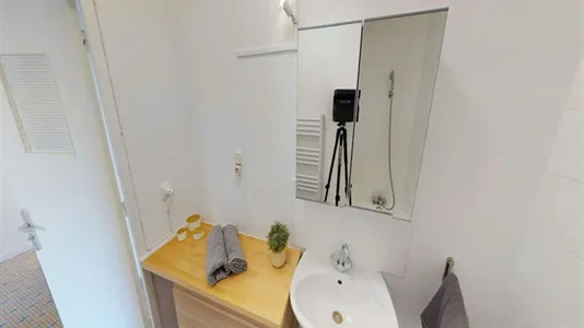 Rooms in Lyon - photo 8