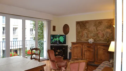 Apartments in Versailles - photo 8