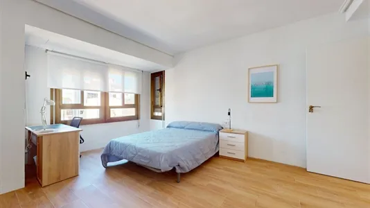 Rooms in Castellón de la Plana/Castelló de la Plana - photo 4