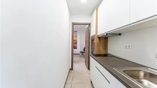 Rooms in Madrid Centro - photo 4