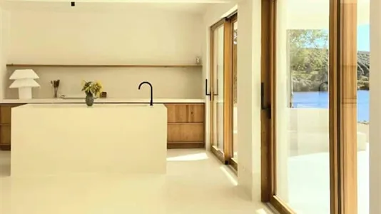 Houses in Location is not specified - photo 8