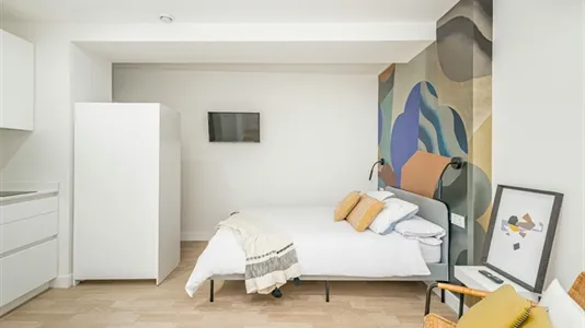 Rooms in Málaga - photo 2