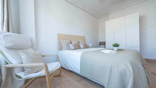 Rooms in el Camí de Vera - photo 5