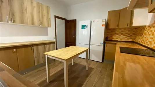 Rooms in Madrid Centro - photo 7