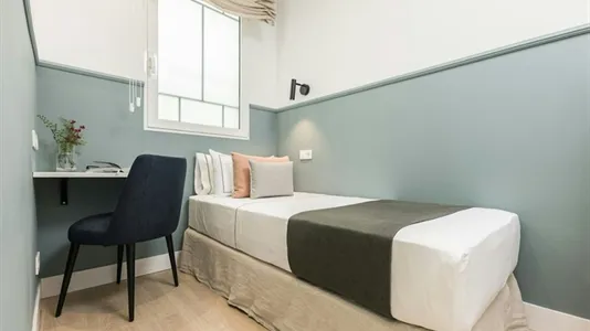 Apartments in Barcelona Eixample - photo 9