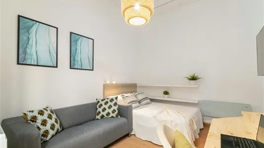 Rooms in Barcelona Ciutat Vella - photo 4