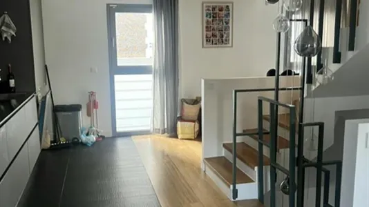 Houses in Nanterre - photo 3