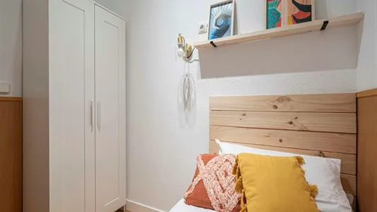 Rooms in Madrid Centro - photo 5
