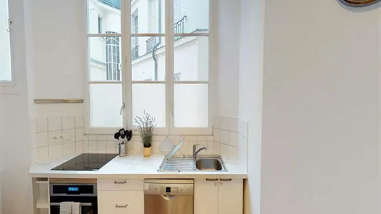 Rooms in Paris 16ème arrondissement (South) - photo 9