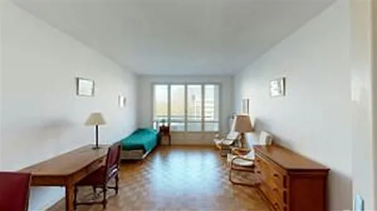 Rooms in Grenoble - photo 2