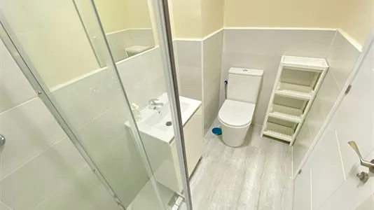 Rooms in Madrid San Blas - photo 10