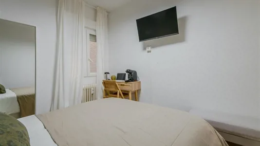 Rooms in Madrid Chamberí - photo 3