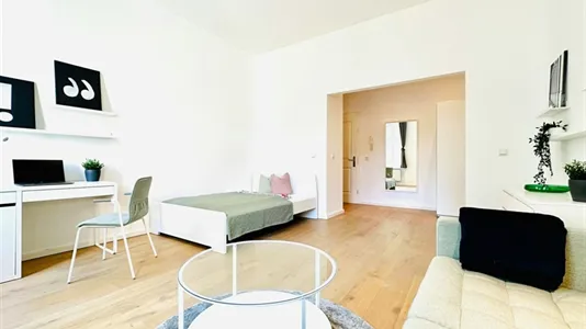 Apartments in Berlin Lichtenberg - photo 4