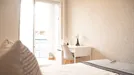 Room for rent, Barcelona Eixample, Barcelona, &lt;span class=&quot;blurred street&quot; onclick=&quot;ProcessAdRequest(7919876)&quot;&gt;&lt;span class=&quot;hint&quot;&gt;See streetname&lt;/span&gt;[xxxxxxxxxxxxx]&lt;/span&gt;