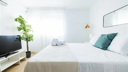 Apartments in Madrid Ciudad Lineal - photo 7