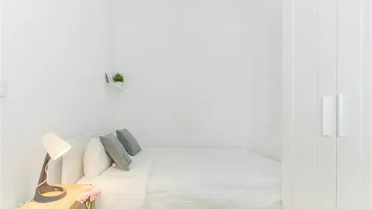 Rooms in Barcelona Eixample - photo 1