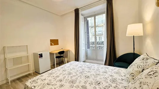 Rooms in Madrid Centro - photo 2