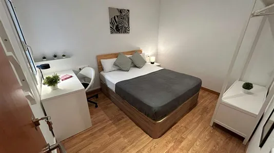 Rooms in L'Hospitalet de Llobregat - photo 1