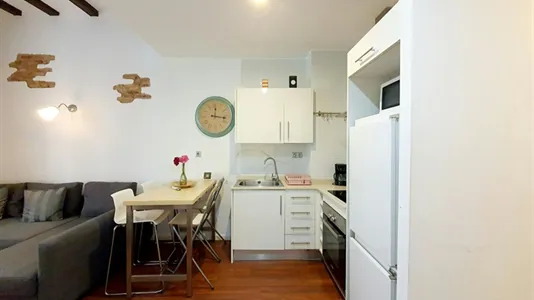 Apartments in Barcelona Ciutat Vella - photo 5