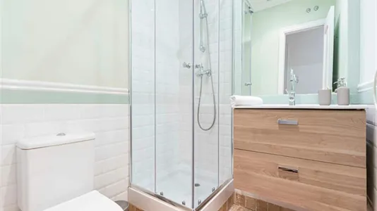 Rooms in Madrid Centro - photo 8