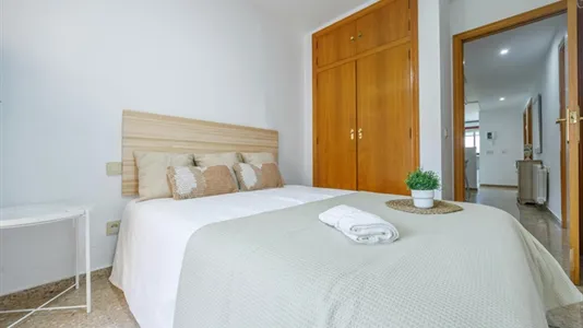 Rooms in el Camí de Vera - photo 5