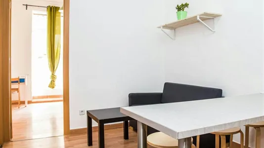 Rooms in Barcelona Ciutat Vella - photo 8