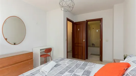 Rooms in Málaga - photo 4
