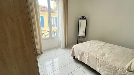 Apartments in Nanterre - photo 2