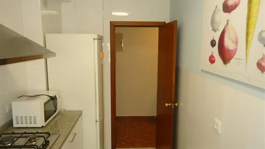 Rooms in Córdoba - photo 6