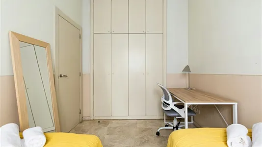 Rooms in Barcelona Ciutat Vella - photo 4