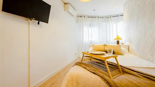 Rooms in Madrid Chamartín - photo 10